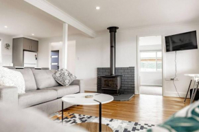 Georges Bay Bungalow - Home